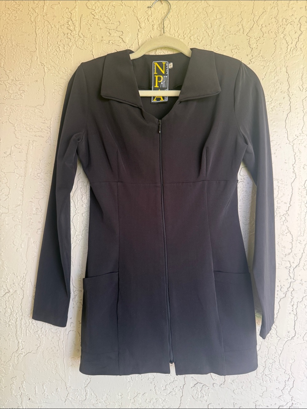 Black Zip-Front Long Sleeve Jacket - Picture 2 of 11